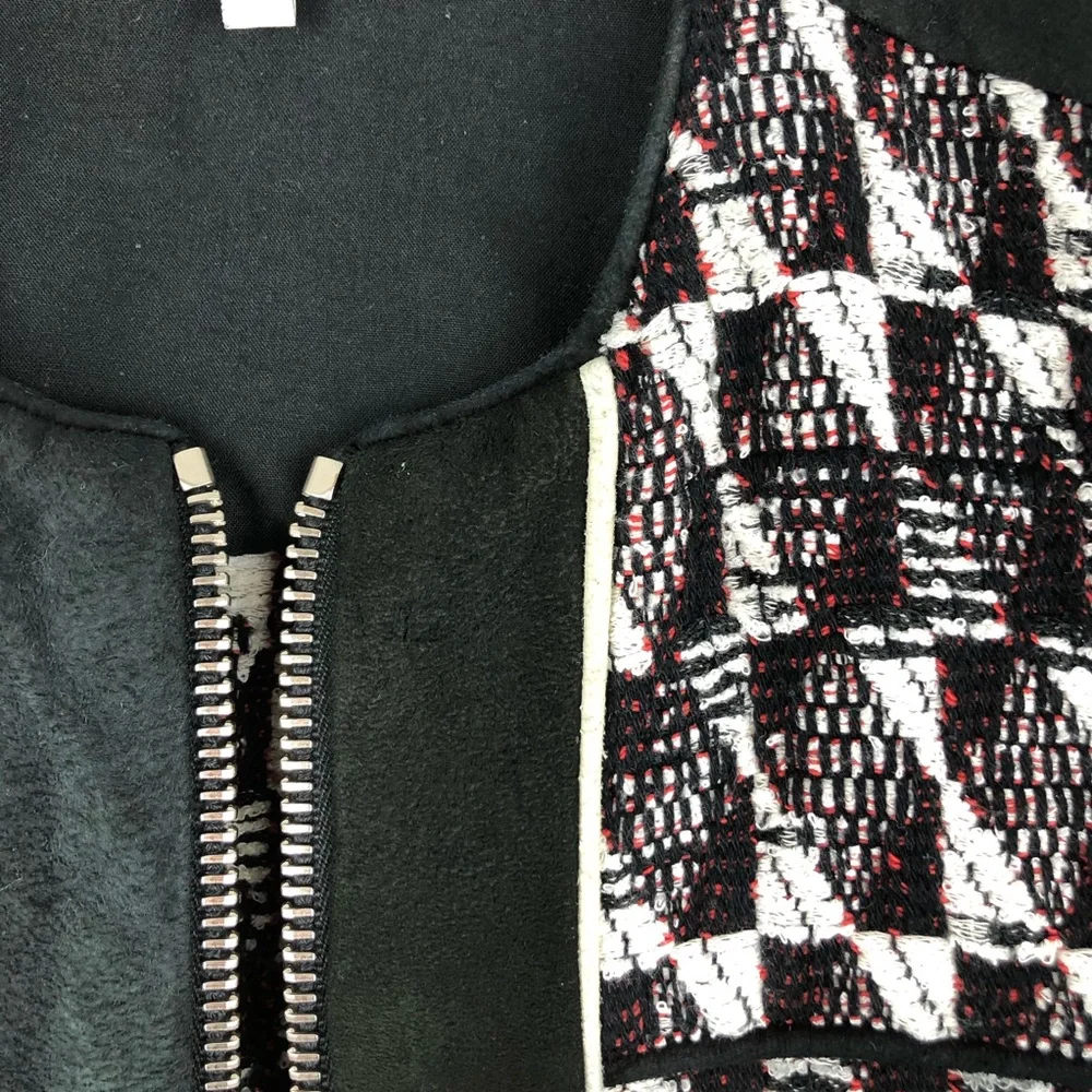 I R O - Picture 6 of 16